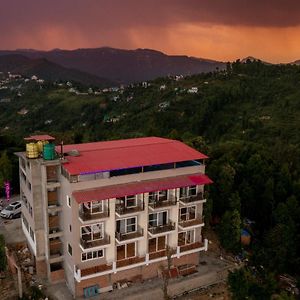 Mukteshwar Treat Resort